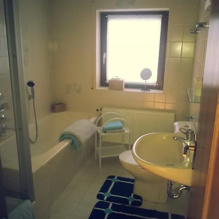 Ferienwohnung Dollberg * Халленберг