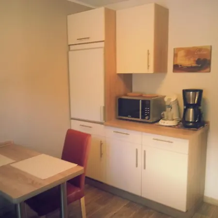 Апартаменты Ferienwohnung Dollberg Халленберг